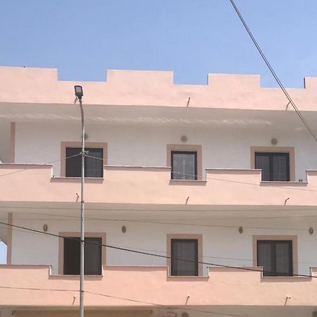 Casa Intera La Paghi Come Una Camera The Home With The Price Of A Room Драч Екстериор снимка