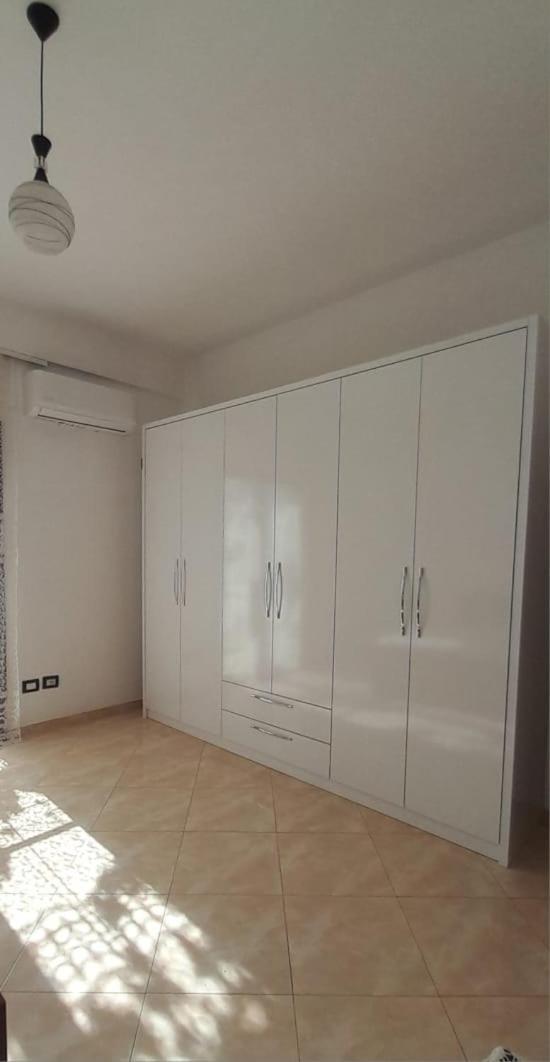 Casa Intera La Paghi Come Una Camera The Home With The Price Of A Room Драч Екстериор снимка